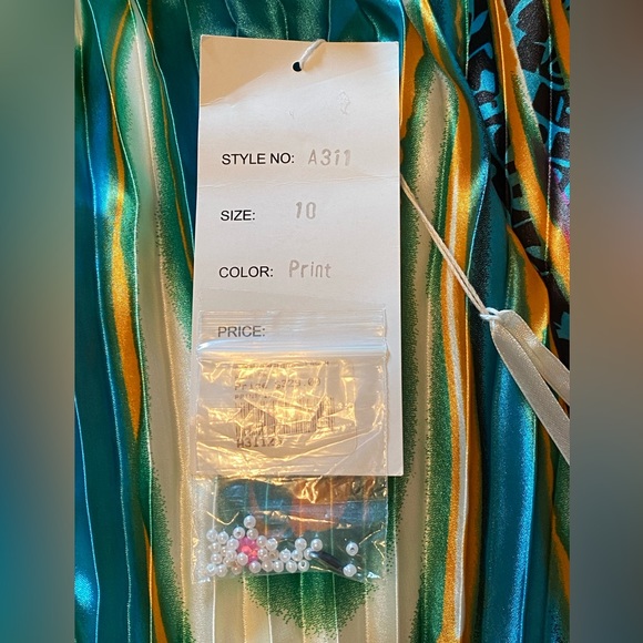 Evenings by Allure Pleated Formal Dress w/ Vibrant Pattern - Picture 11 of 13